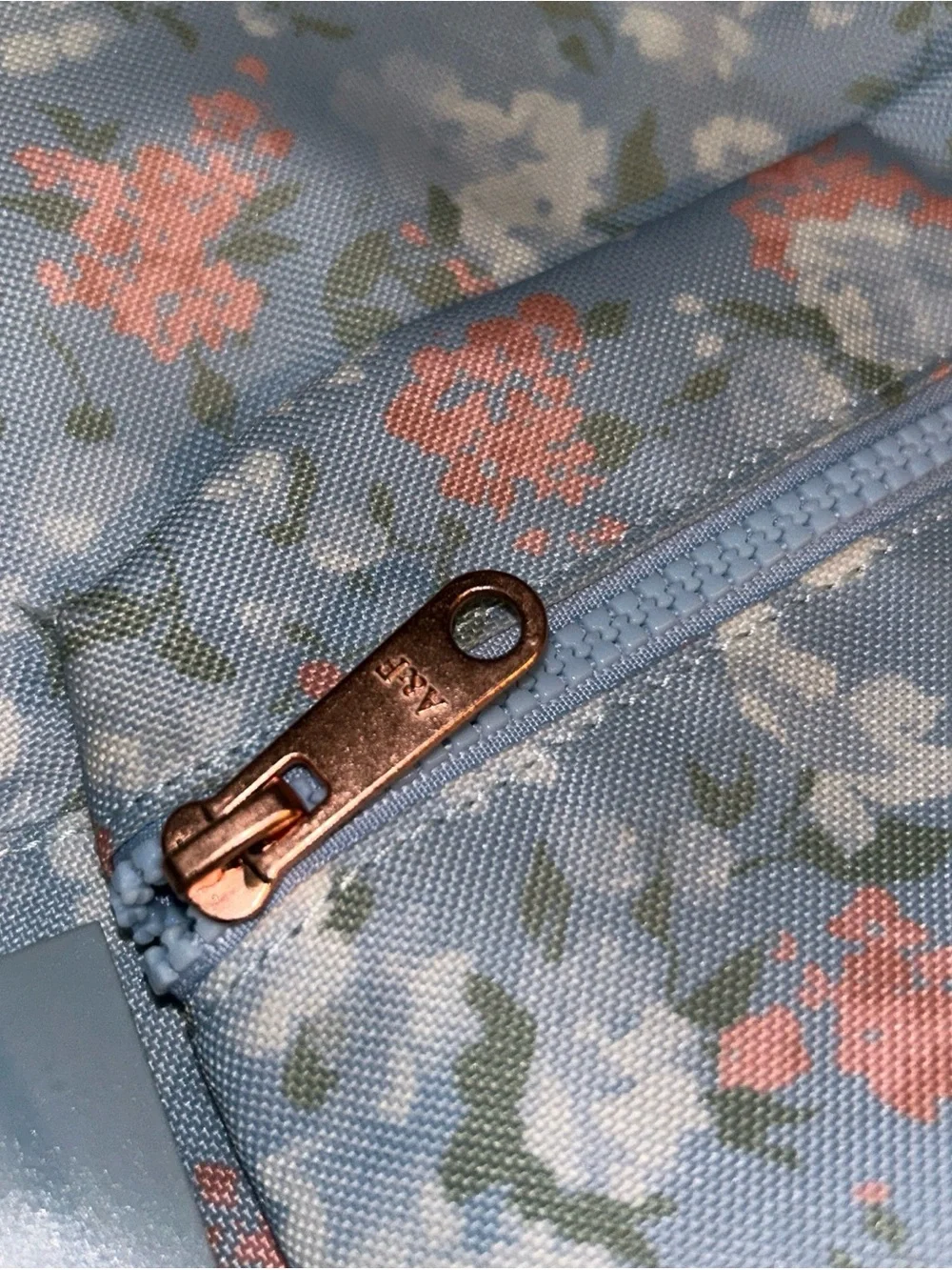 N/A stylish light
